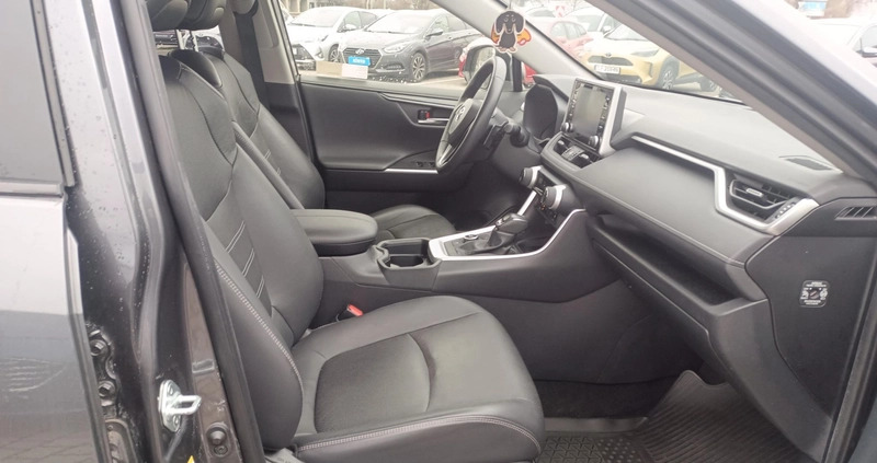 Toyota RAV4 cena 161900 przebieg: 52971, rok produkcji 2019 z Barwice małe 379